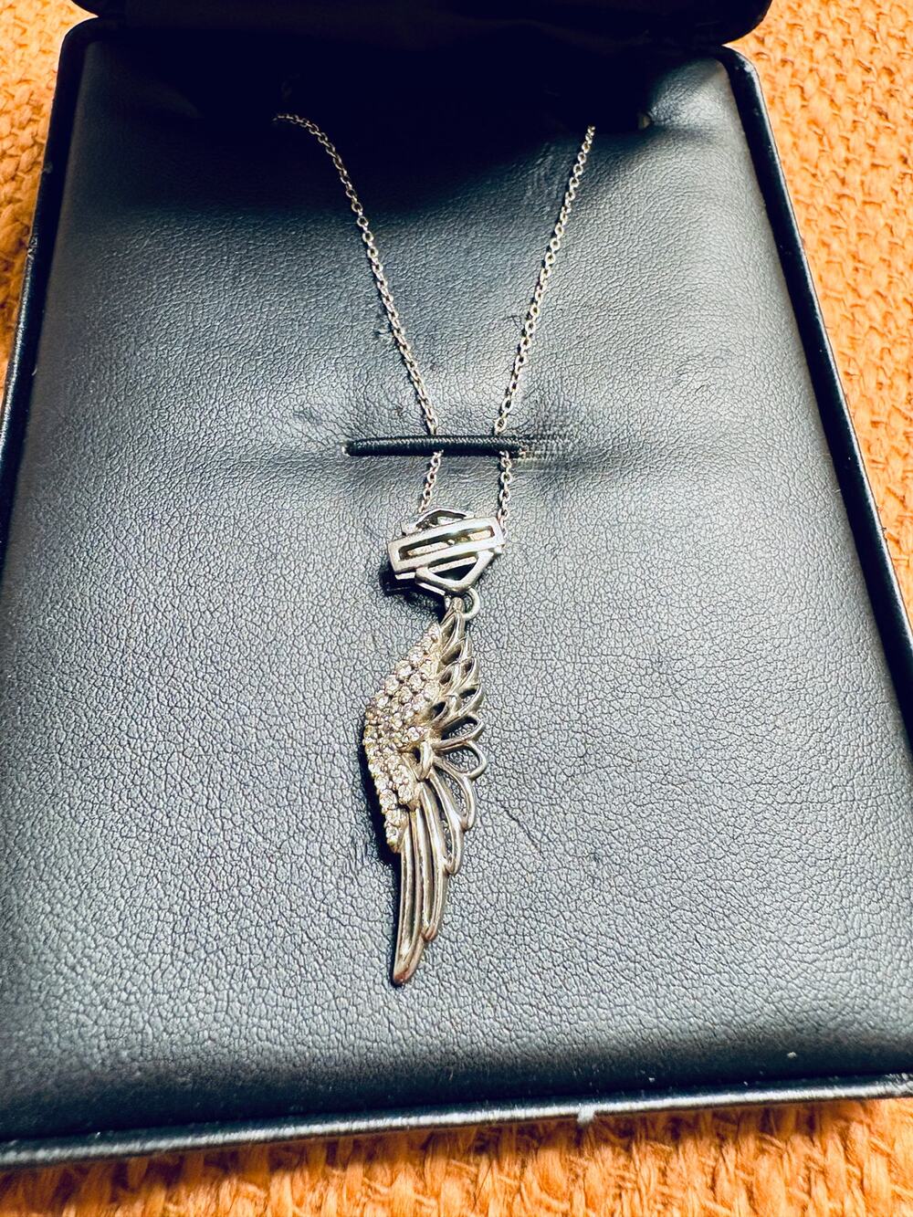 Harley-Davidson® Womens Necklace, Bar & Shield Bling Wing Pendent
